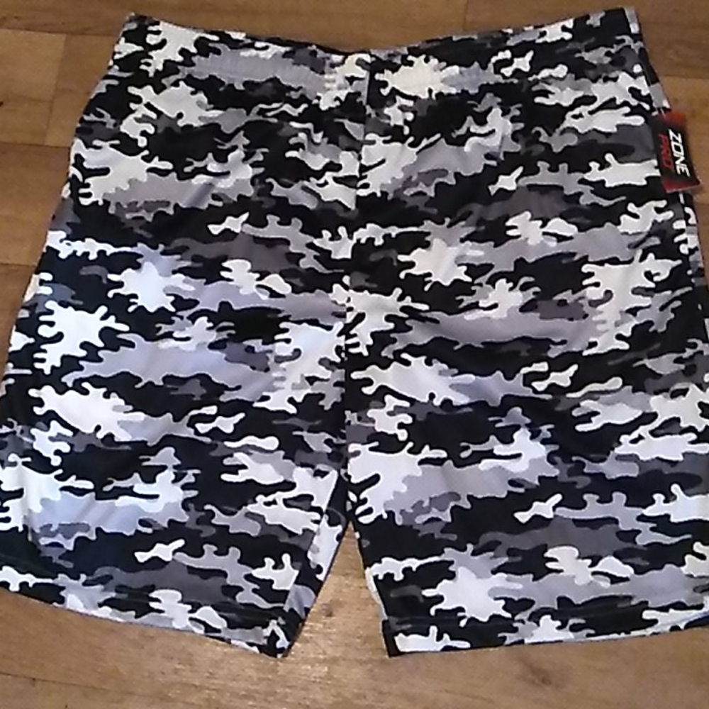 NWT"Zone Pro"polyester basketball shorts w…